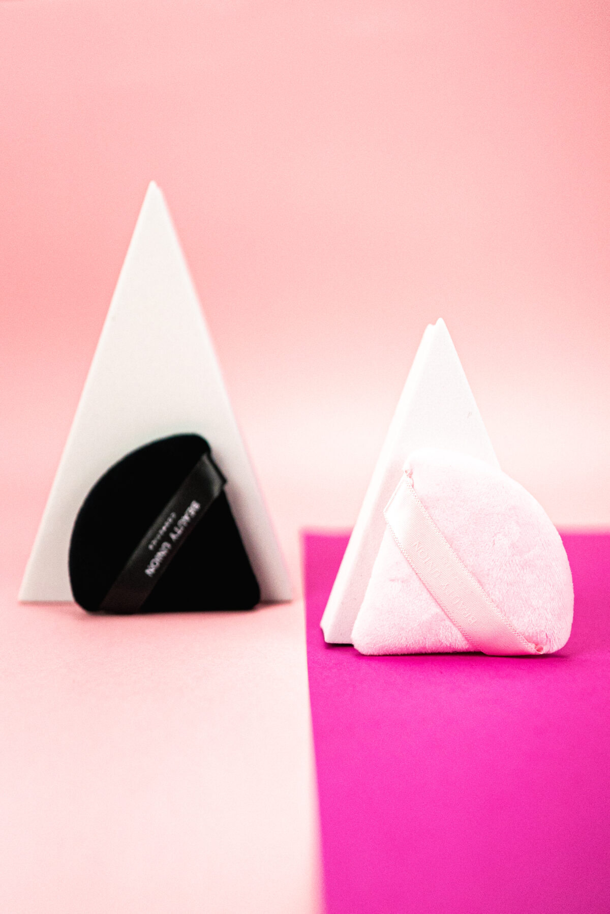 Beauty Union Τriangle Powder Puff Pink - Image 3