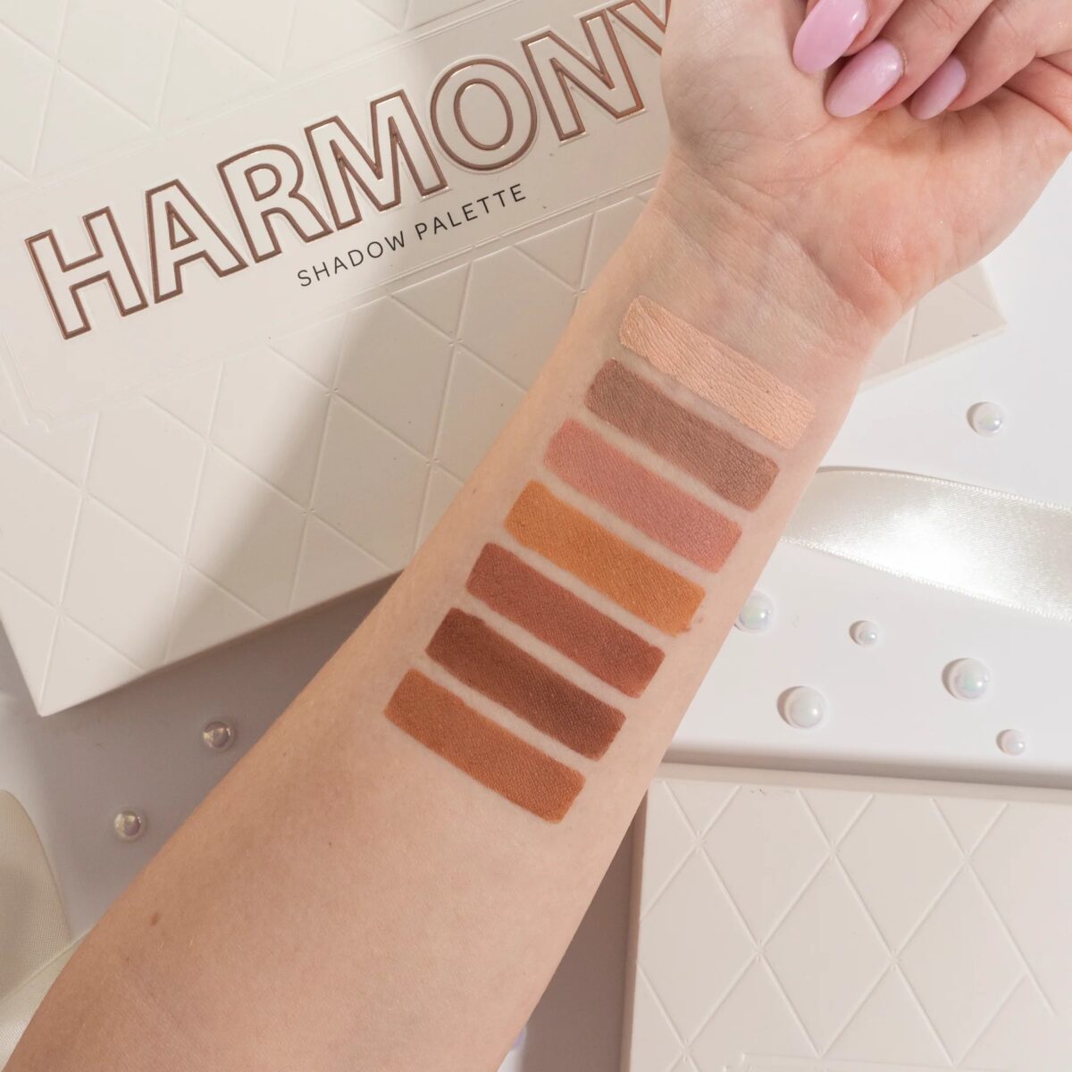 BPerfect Harmony Shadow Palette - Image 3